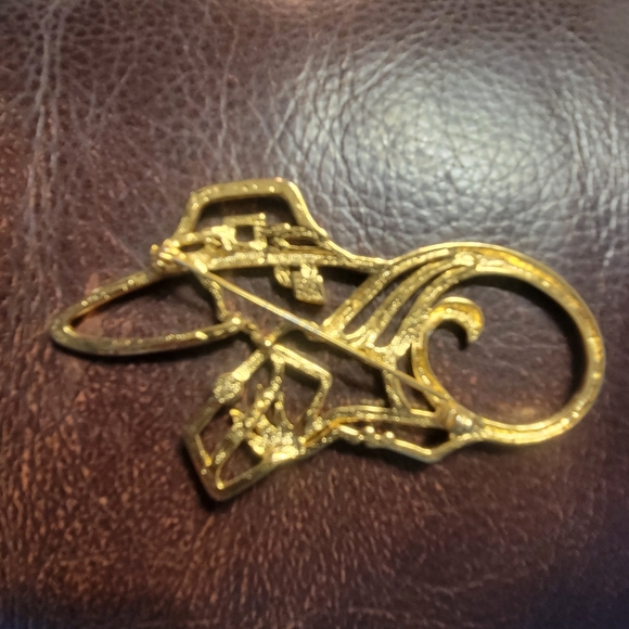 Lady Remington brooch. Excellent vintage condition. For lapel, vest, scarf. - Picture 5 of 7